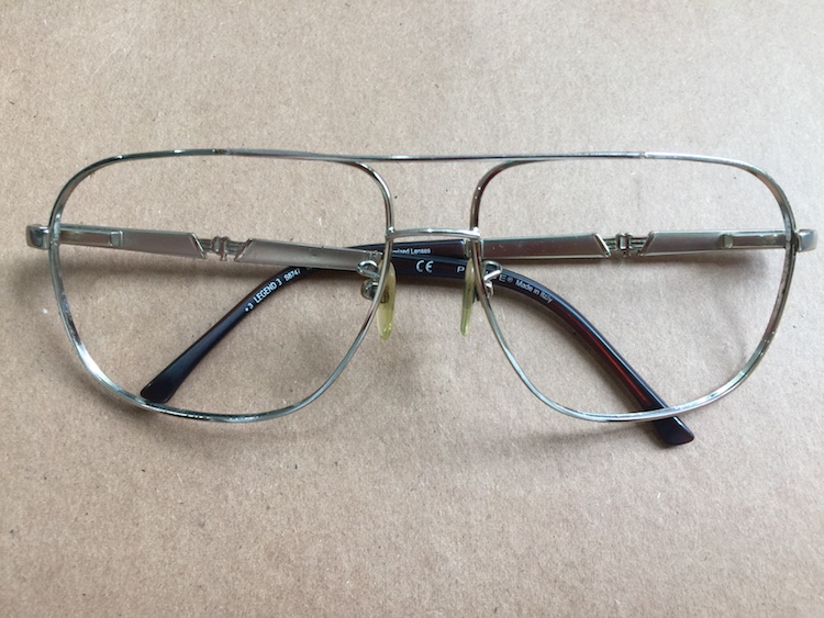 高逼格眼鏡之Police品牌 時(shí)尚設(shè)計(jì)、保養(yǎng)與維修指南